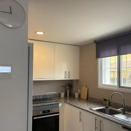 En Con 3 Dobles Y Piscina A 150 Metros De La Playa Les Deveses Apartment