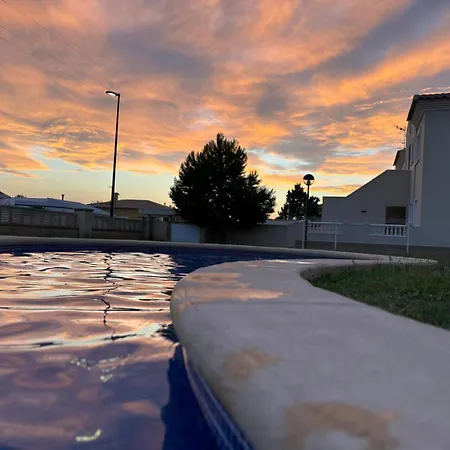 En Con 3 Dobles Y Piscina A 150 Metros De La Playa Les Deveses Apartment *