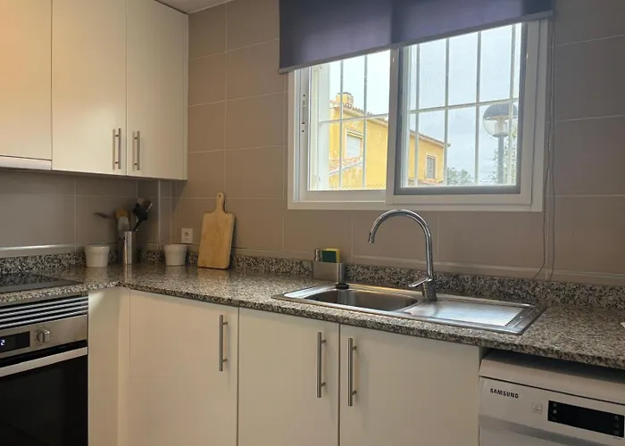 En Con 3 Dobles Y Piscina A 150 Metros De La Playa Les Deveses Apartment