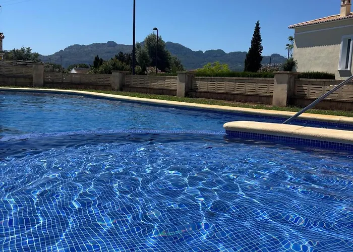 En Con 3 Dobles Y Piscina A 150 Metros De La Playa Les Deveses Denia