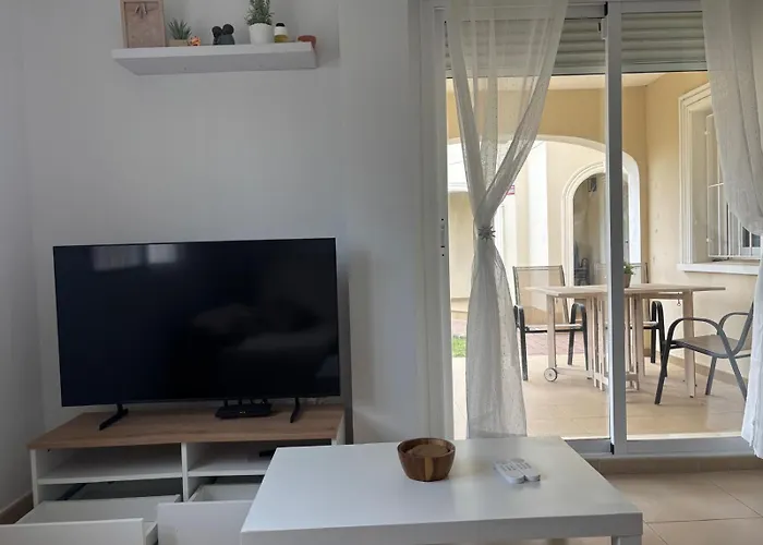 En Con 3 Dobles Y Piscina A 150 Metros De La Playa Les Deveses