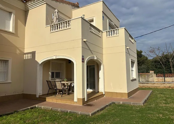 En Con 3 Dobles Y Piscina A 150 Metros De La Playa Les Deveses Apartment